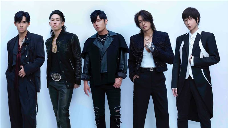 周杰倫無預警宣布喜訊！合體五月天阿信F3