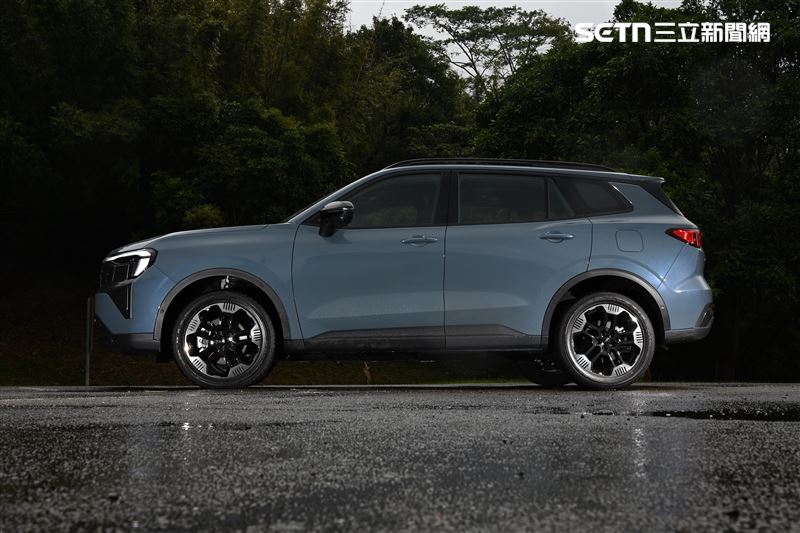 軸距達到2,726mm。（圖／記者鍾釗榛攝）