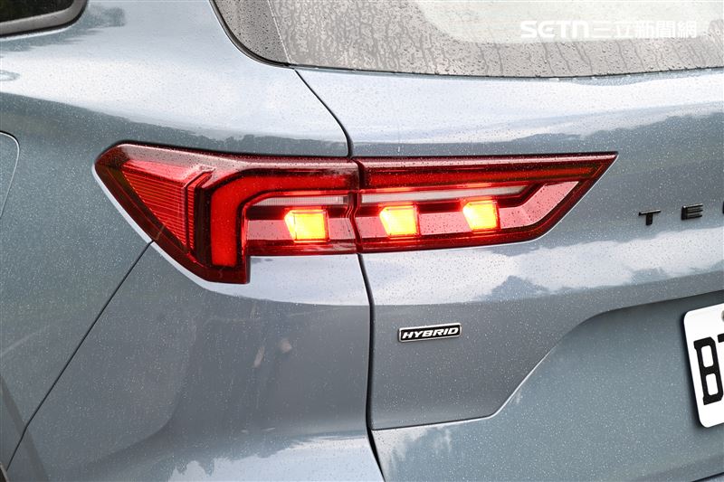 野馬風格的三柱式尾燈。（圖／記者鍾釗榛攝）