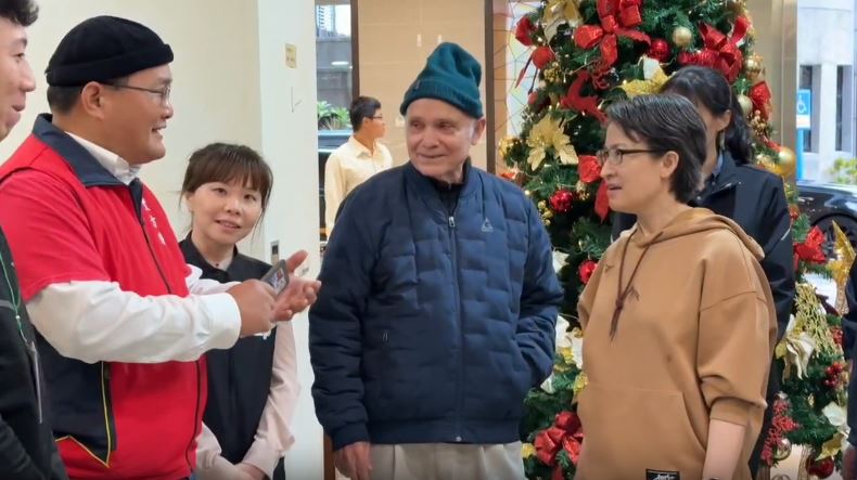 蕭美琴探訪頭城聖方濟安老院。（圖／總統府提供）