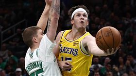 里夫斯（Austin Reaves）攻下全場最高36分，湖人21分差輸球。（圖／路透社／達志影像）