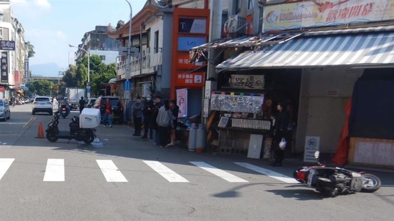 一中街恐怖對撞！18歲妹「鬼切」遭重擊