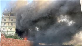 彰化,福興,火警,火舌,濃煙,廢棄物（圖／翻攝畫面）