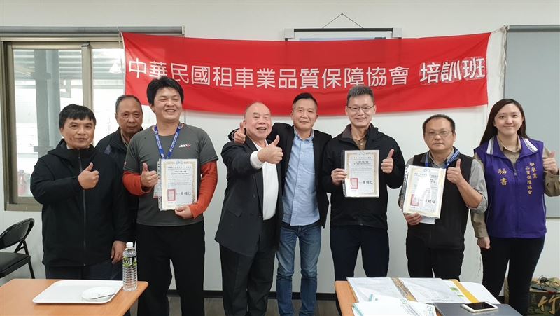 蕭明仁身兼多職任中華民國旅行業品質保障協會常務副理事長、旅遊糾紛調處副主任委員、台灣觀光產業發展總會會長,以及台灣觀巴協會常務監事等多項要職,不時參與各項活動。(圖/蕭明仁提供)