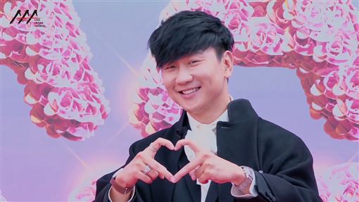 林俊傑現身AAA「開心狂比愛心」5萬粉全瘋