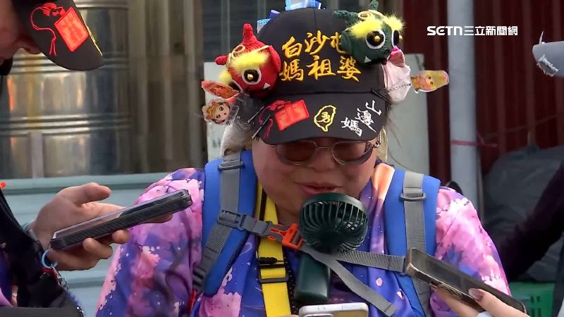 獨/為癱父求健康 女信徒追白沙屯媽九年