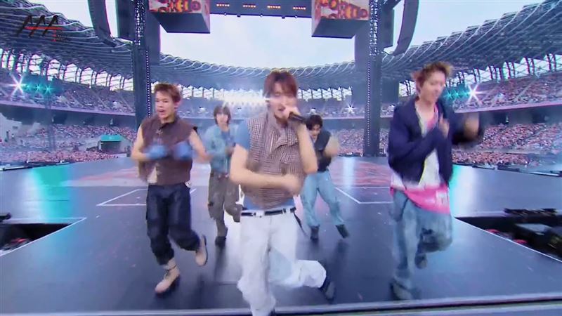 CORTIS登上AAA的表演舞台。(圖/翻攝自LINE TV)