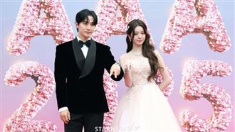 張員瑛AAA紅毯合體李俊昊　白紗現身超仙