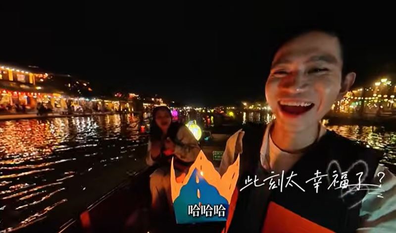 在影片過程中，Andy與Ning走訪越南知名地標、體驗當地民俗風情，兩人談笑風生，互動宛如真正情侶。（圖／翻攝自Andy老師YT）