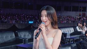 舒華在採訪環節向IU告白。（圖／STARNEWS提供）