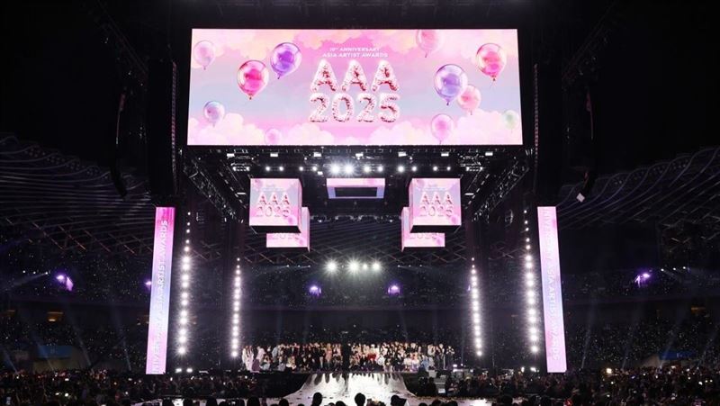 AAA完整得獎名單 IU橫掃5大獎煙火狂放