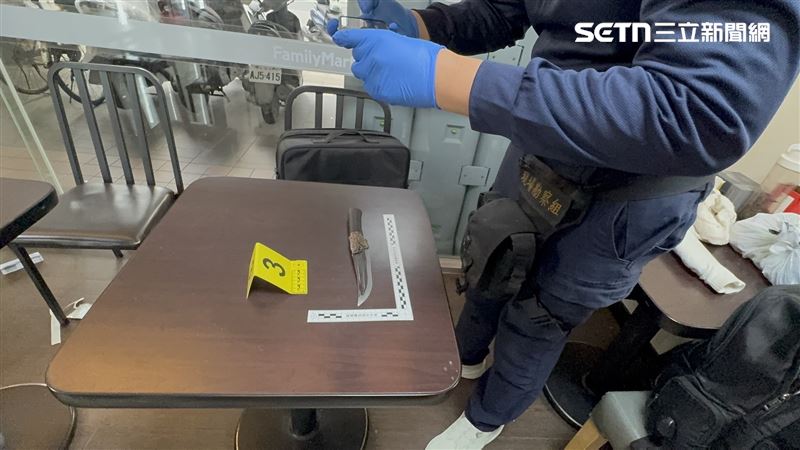 新北楊男闖入先前的租屋處，拿充電線捆綁林姓女房客後劫財。（圖／翻攝畫面）