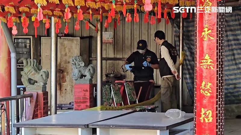 基隆王男陳屍在土地公廟休憩區長椅上。(圖/翻攝畫面)