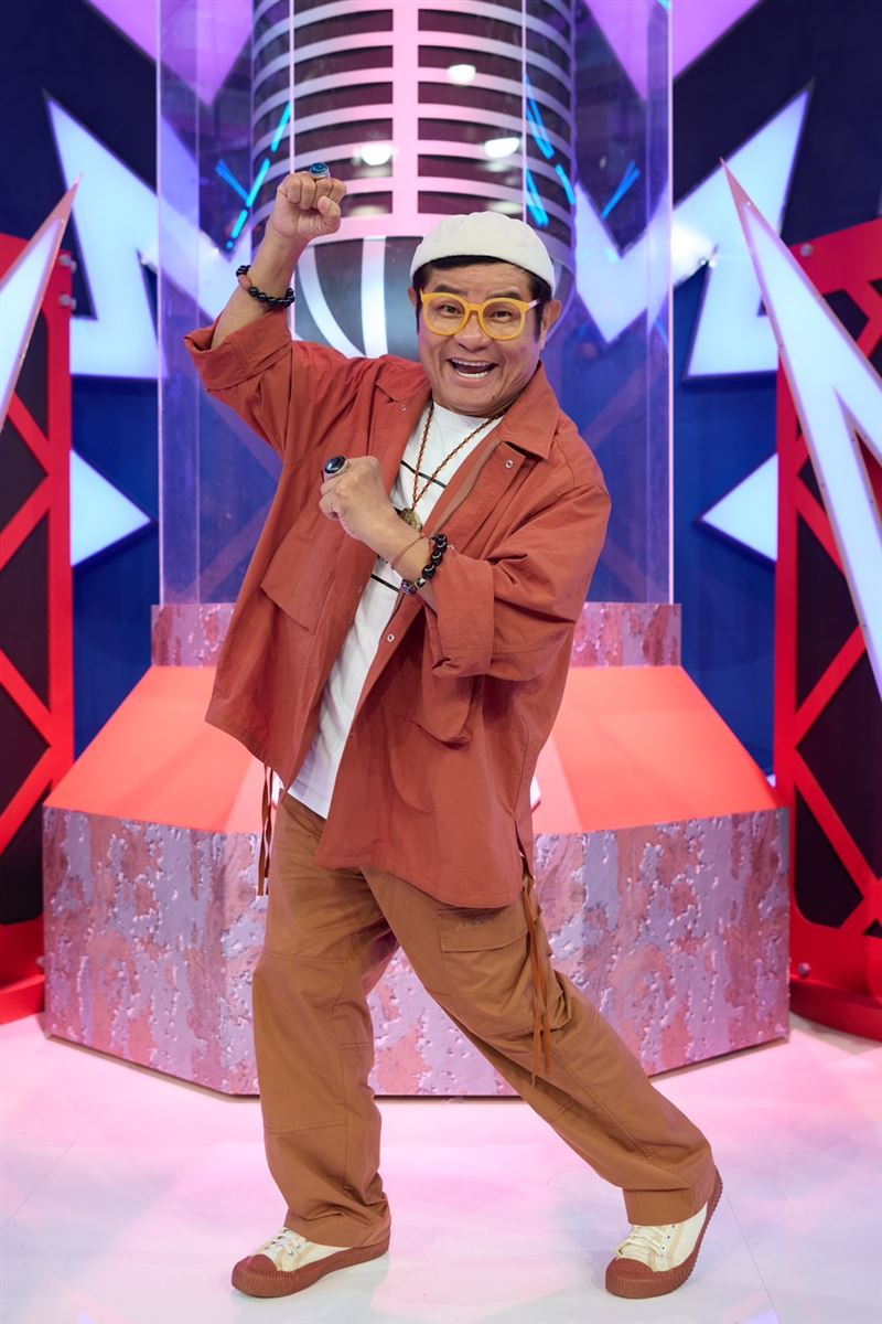 許效舜力挺表示在所不辭,為高雄班揭開序幕。(圖/公視台語台 提供)