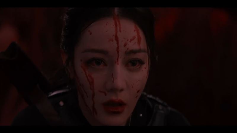 迪麗熱巴驚人演技獲讚「有點不認識你了」。(圖/翻攝自《梟起青壤》微博)