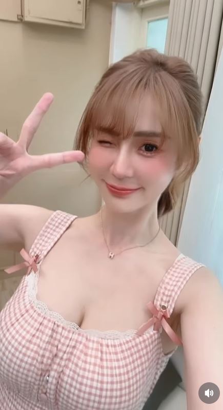 短今翻硬碟時意外找到一段從未公開的舊影片,內容公開後引發網友暴動。(圖/翻攝自IG @sammie_923)