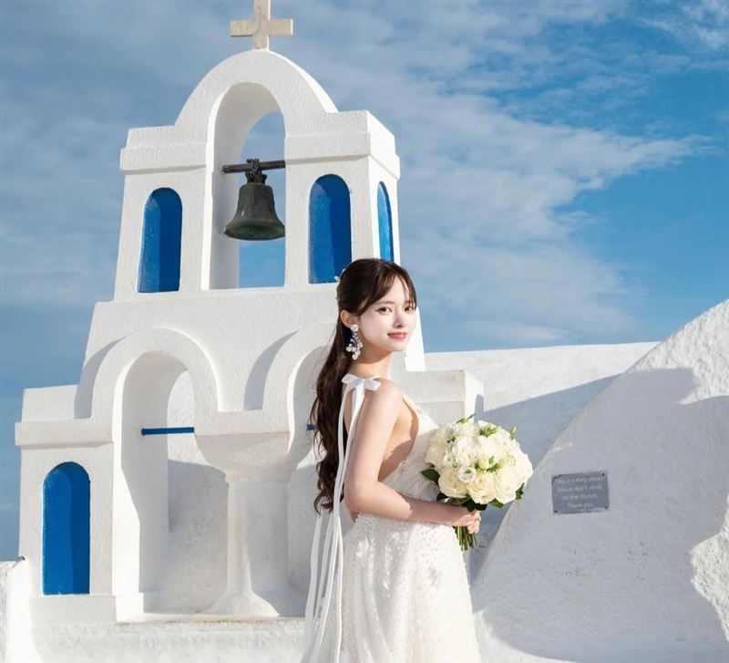 藤咲凪帶兩個小孩再婚。（圖／翻攝自藤咲凪IG）