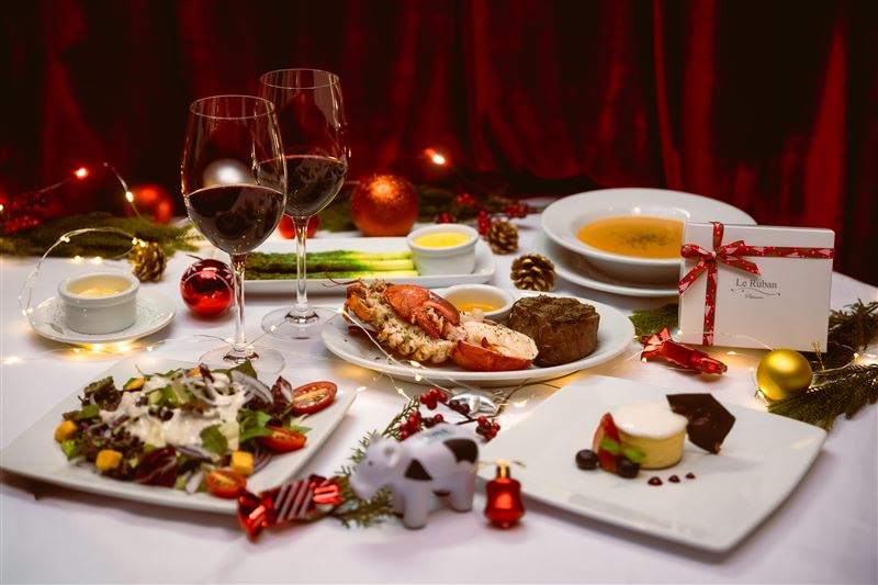茹絲葵經典牛排館推出2025聖誕跨年限定套餐。(圖/品牌業者提供)