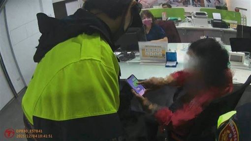 婦遭誘導保單貸款　保險公司警方阻詐百萬