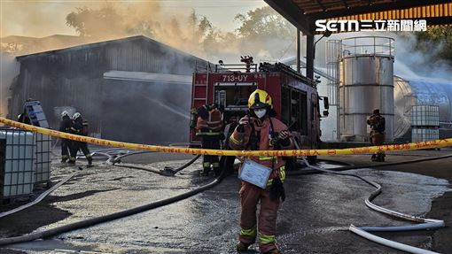 新／三峽化學工廠竄火　警消急赴現場灌救