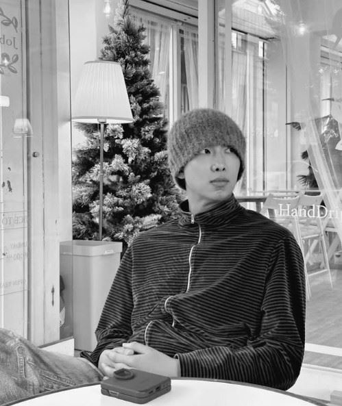 最震撼粉絲的「解散」話題,RM承認:「這個想法在腦海裡出現過數萬次。」(圖/翻攝自RM IG)