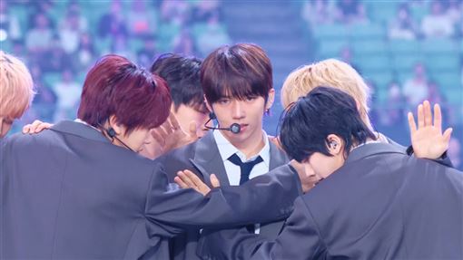 AHOF「中台2成員缺席」全開麥台下嗨到炸