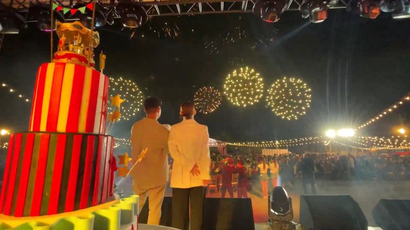 縱貫線黑道教父孫女週歲宴,百萬高空煙火超吸睛。(圖/三立新聞台)