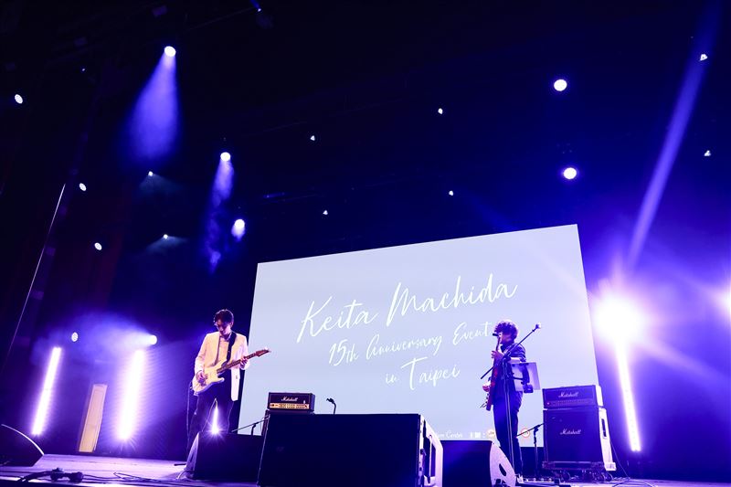 町田啓太以吉他演奏了《玻璃之心》的多首歌曲。(圖/LDH 愛夢悅提供)