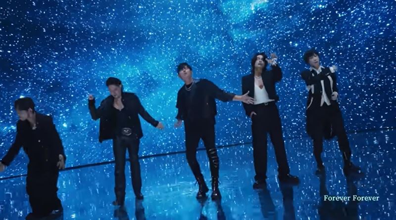 世紀同框！周杰倫、阿信合體F3跨3大洲拍MV，再創YT超狂紀錄。（圖／翻攝自Youtube@相信音樂）