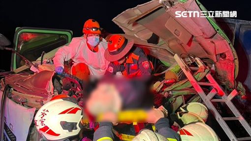 新／貨櫃車失控撞「駕駛座夾扁」運將慘死