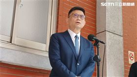 民進黨立委賴瑞隆接受媒體聯訪。（圖／記者盧素梅攝影）