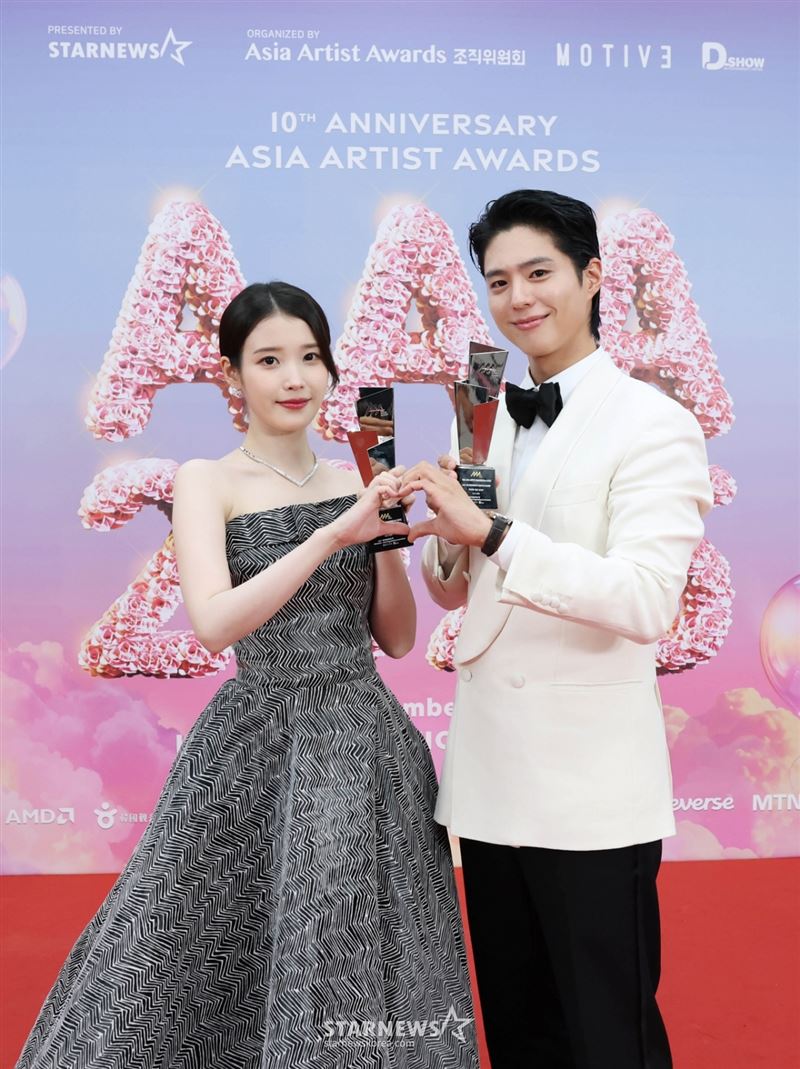 朴寶劍與IU粉絲無數。（圖／STARNEWS提供）