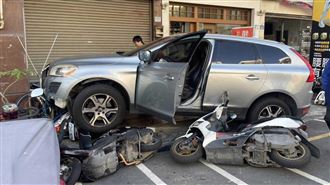 畫面曝！彰化男駕駛「瑞典坦克」連撞5車