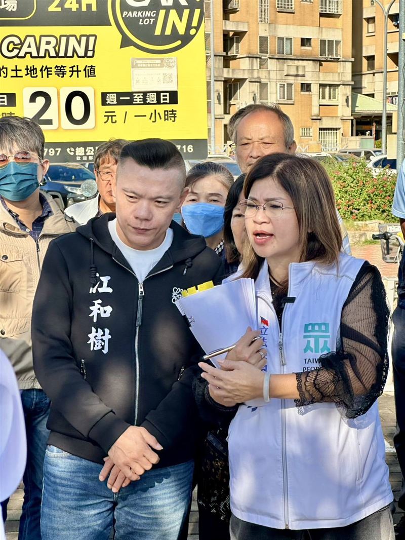 麥玉珍到台中考察，首站就到大里和江和樹合體（圖／翻攝自江和樹臉書）