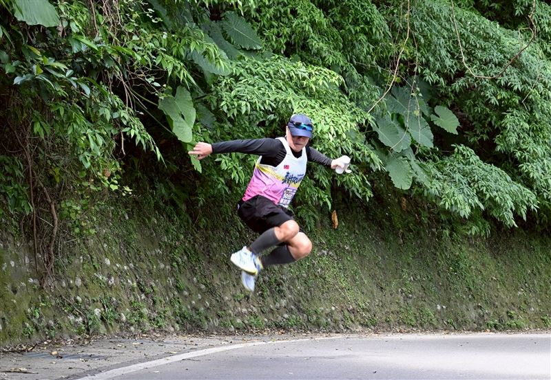 蔡詩萍跑馬拉松