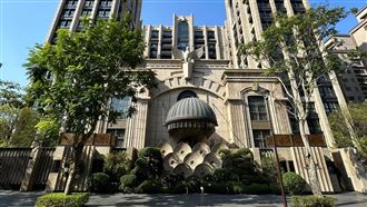 千元鈔疊超過14樓　富豪買房這樣玩！