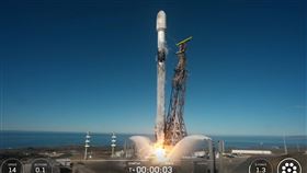 SpaceX獵鷹九號火箭載運齊柏林衛星升空。（圖／國家太空中心TASA提供）