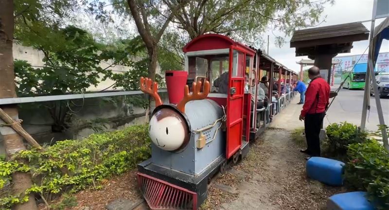 「槺榔驛小火車」復駛已近20年，第一次發生翻車意外。（圖／記者張浩譯攝影）