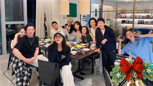 許瑋甯邱澤與緋聞女友同桌吃飯！大合照曝