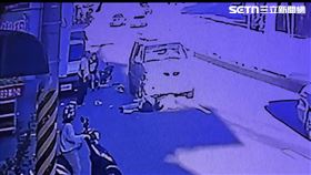 驚悚！2學生撞車又遭廂型車追撞3人噴飛(圖/翻攝畫面)