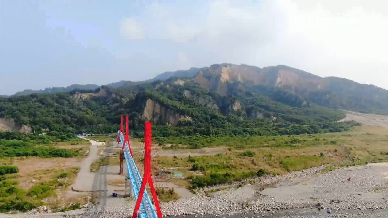 苗栗火炎山有著「台版大峽谷」之稱