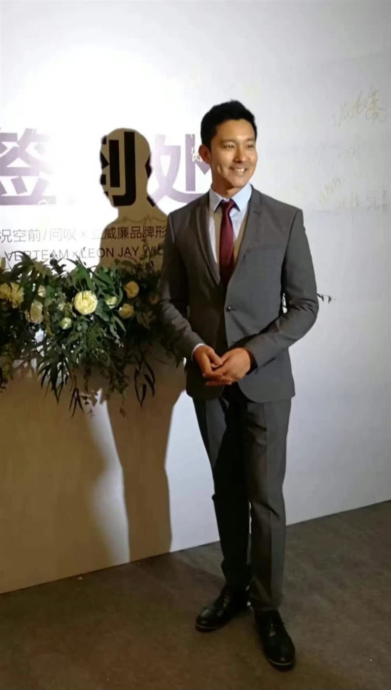 立威廉是四國混血兒,外型陽光。(圖/經紀人提供)