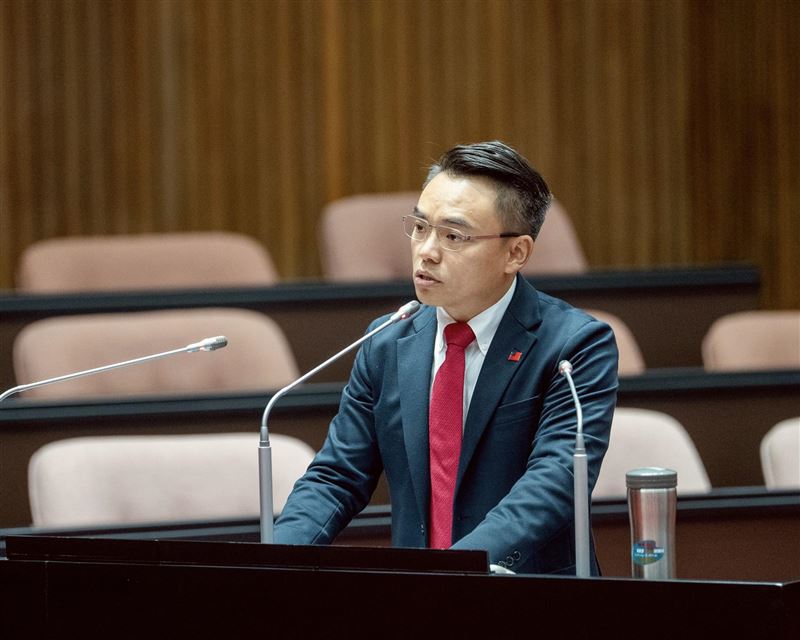 洪孟楷今（9）天重申，「不要再扯加害者的人權，先告訴我：被害者的保護在哪裡？」（圖／翻攝自洪孟楷臉書）