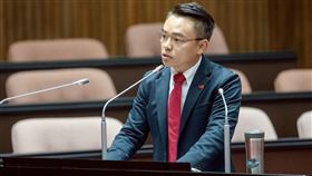 洪孟楷今（9）天重申，「不要再扯加害者的人權，先告訴我：被害者的保護在哪裡？」（圖／翻攝自洪孟楷臉書）