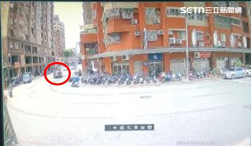 為了讓楊云豪熟悉作案路線,策劃殺人主嫌范嘉榮買了一輛權利車供楊云豪南下繞行死者住家附近,勘查地形4次。(圖/翻攝畫面)