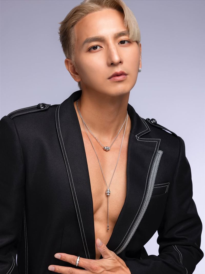 小煜遭爆愛玩「越界」，成離婚導火線之一。（圖／翻攝自小煜IG）