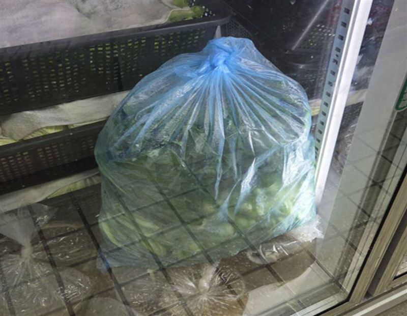 辛殿麻辣鍋青江菜驗出芬普尼0.001ppm。(圖/北市衛生局提供)