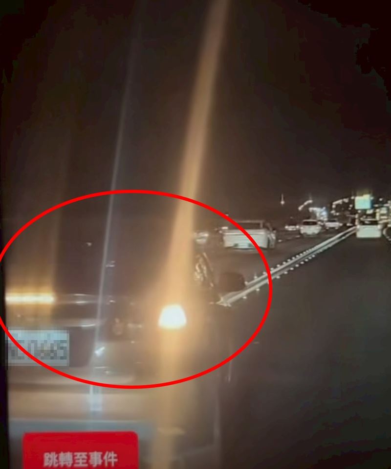 國道警方表示,依規將可罰最高3萬6千元。(圖/翻攝自《爆料公社》)