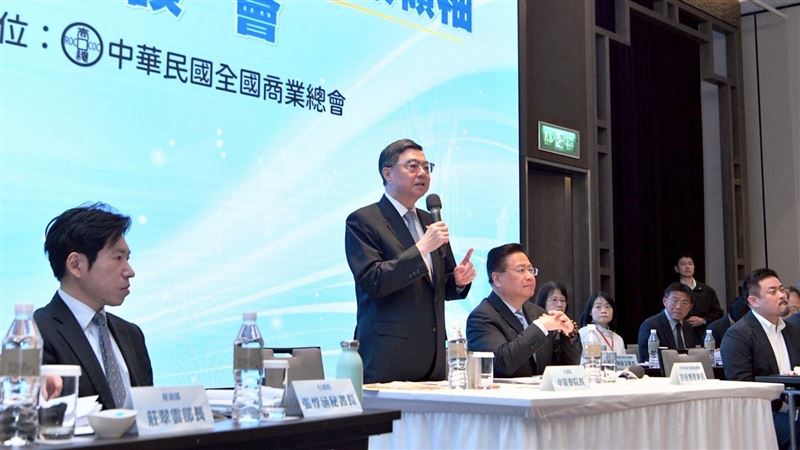 藍白批行政院不執法像皇帝　卓榮泰說話了