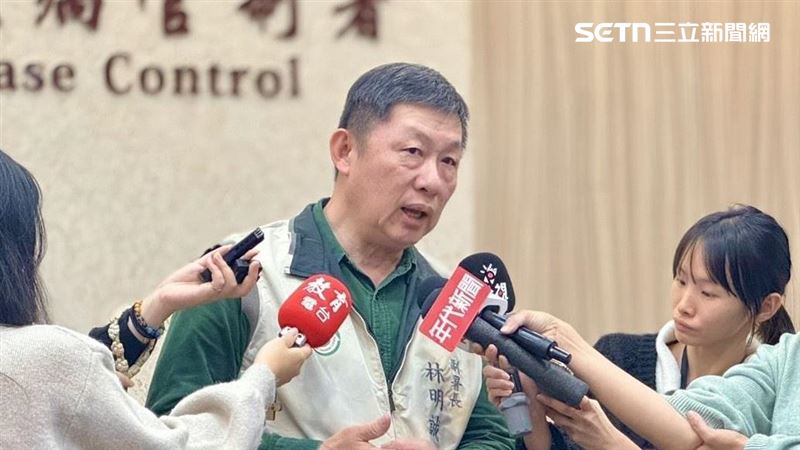 疾管署副署長林明誠說明腸病毒疫情。（圖／記者蔣季容攝影）